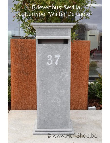 Gravure : numéro de maison sur la boîte aux lettres