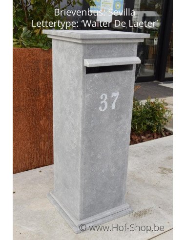 Gravure : numéro de maison sur la boîte aux lettres