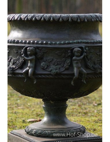 Grand vase avec des anges - statue en bronze (B438)