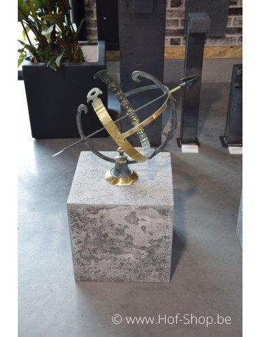 Sokkel 40 x 40 x 40 cm  gevlamd en geborsteld - zuil in blauwe hardsteen