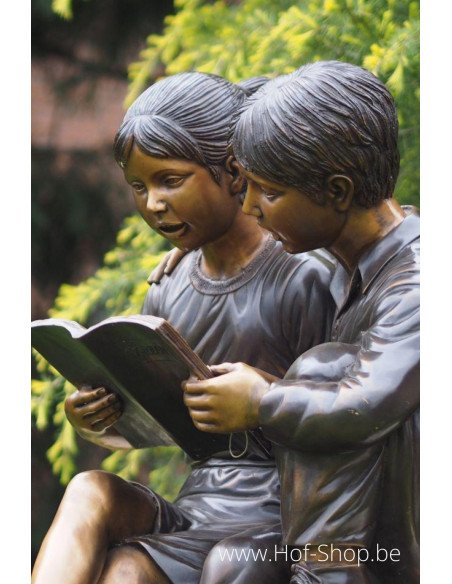 Twee lezende kinderen - bronzen beeld (B749-1)