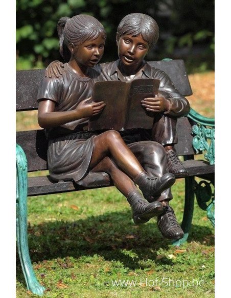 Deux enfants sur un banc - statue en bronze (B749)