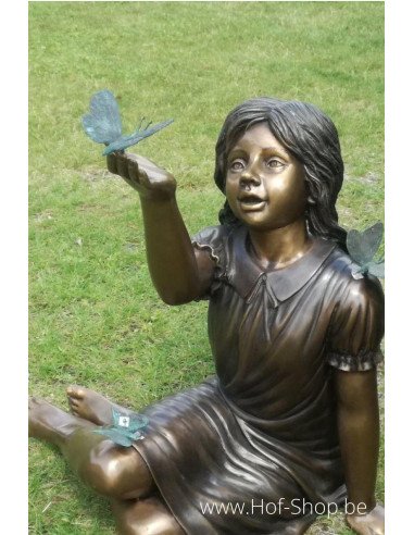 Fille avec papillon - statue en bronze (B902)
