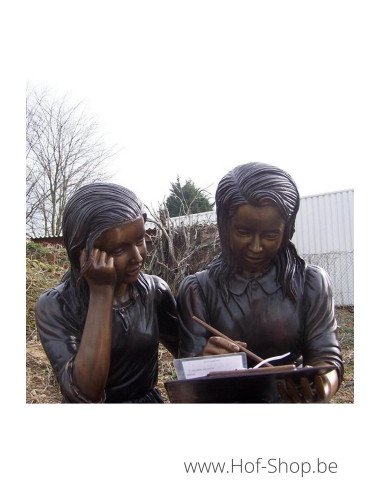 Deux filles sur un banc - statue en bronze (B933)