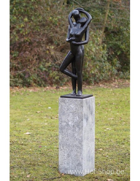 Couple d'amoureux modernes s'embrassant - statue en bronze (B1037)