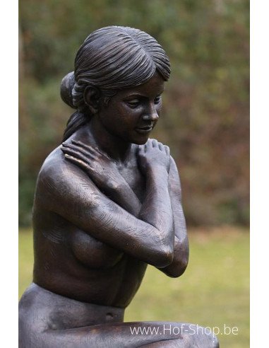 Assise et nue - statue en bronze (B1067)