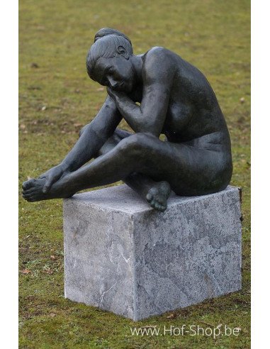 Slapende naakte vrouw - bronzen beeld (B1092)
