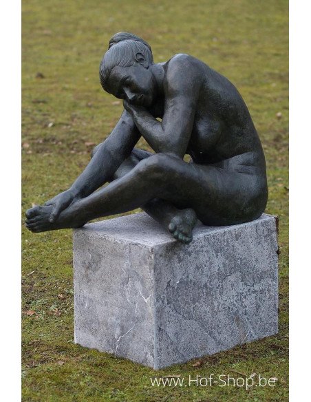 Slapende naakte vrouw - bronzen beeld (B1092)