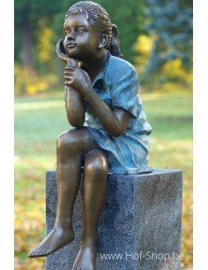 Fille assise  - statue en bronze (AN0639BR-V)