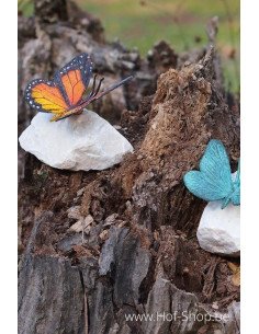 Papillon coloré sur pierre - statue en bronze (AN0748BR-P)