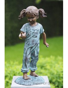 Meisje met vogel in haar hand - bronzen beeld (AN0817BRW-V)