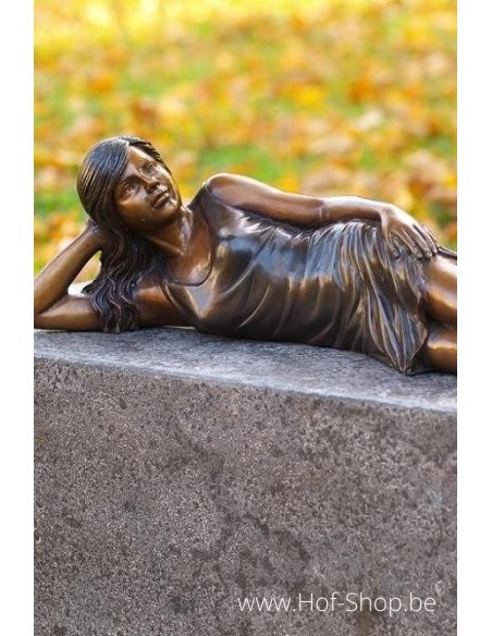 Liggend meisje - bronzen beeld (AN1083BR-B)