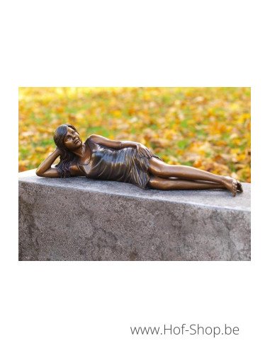 Liggend meisje - bronzen beeld (AN1083BR-B)