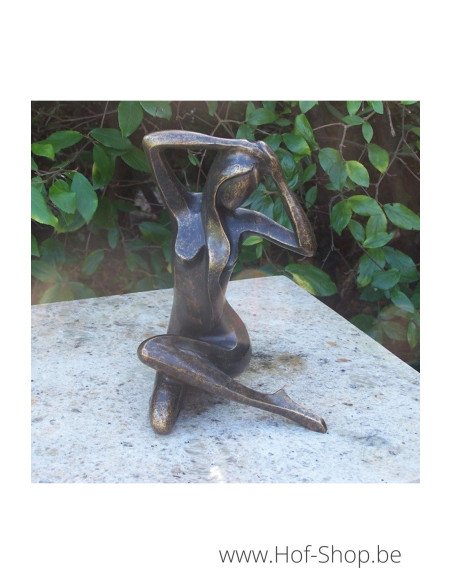 Zittende vrouw - bronzen beeld (AN1189BR-BI)