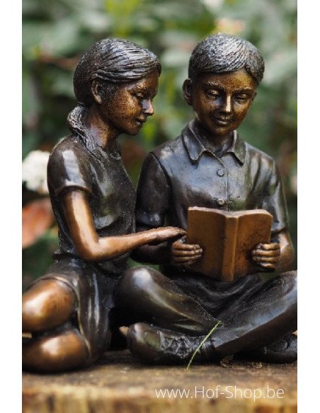petit couple d'enfants qui lire - statue en bronze (AN2269BR-B)