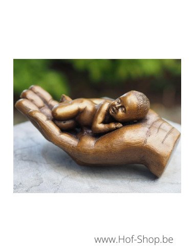 Baby in hand - bronzen beeld (AN2270BR-B)