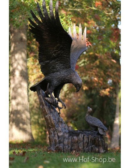 Aigle avec nid - statue en bronze (B1024)