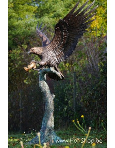 Aigle sur tronc d'arbre - statue en bronze (B1243)