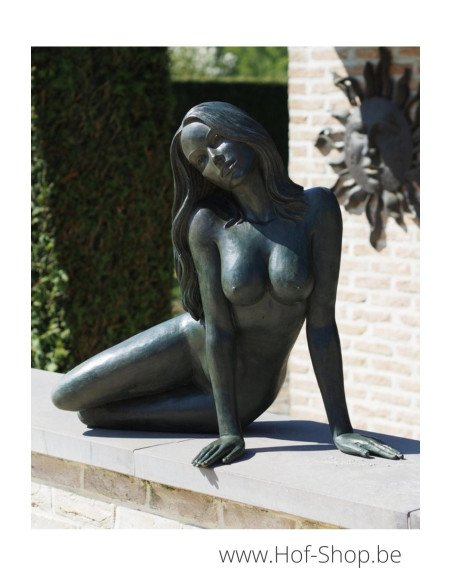 Zittende naakte vrouw - bronzen beeld (B1425)