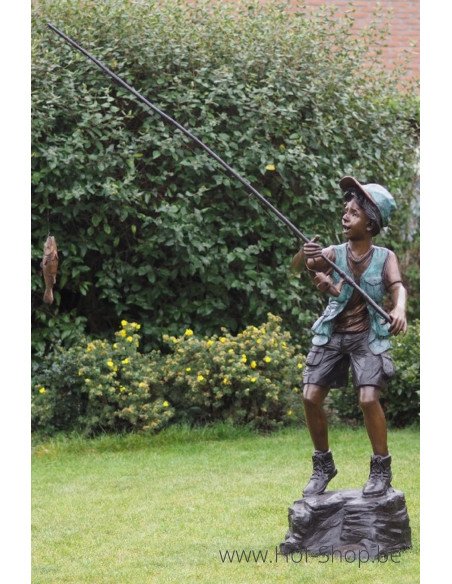 Visser op rots - bronzen beeld (B57160)