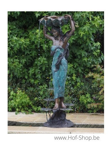 Femme à la fontaine à coquillages - statue en bronze (B52290)