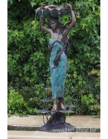 Vrouw met schelp fontein - bronzen beeld (B52290)