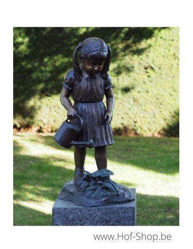Meisje met gieter - bronzen beeld (PB61038)