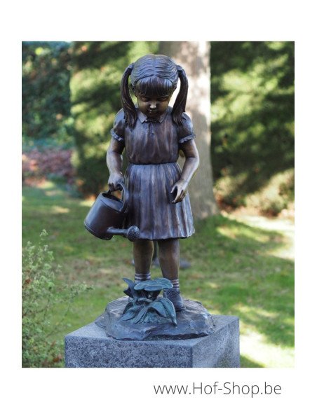 Meisje met gieter - bronzen beeld (PB61038)