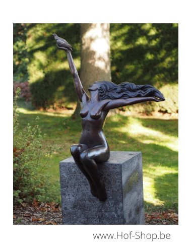 Femme sur un canapé - statue en bronze (PB61107)