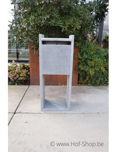 P-Box 2 - boîte aux lettres en pierre bleue