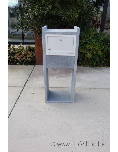 P-Box 2 - boîte aux lettres en pierre bleue