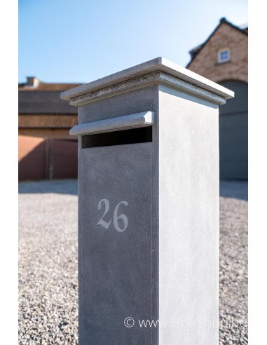 Gravure : numéro de maison sur la boîte aux lettres