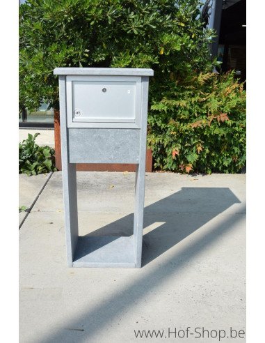 P-Box 3 - boîte aux lettres en pierre bleue