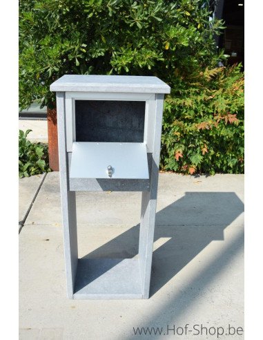 P-Box 3 - boîte aux lettres en pierre bleue