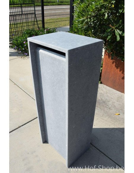 P-Box 4 - boîte aux lettres en pierre bleue