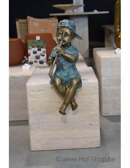 Jongen met fluit - bronzen beeld (AN1391BRW-V-F)