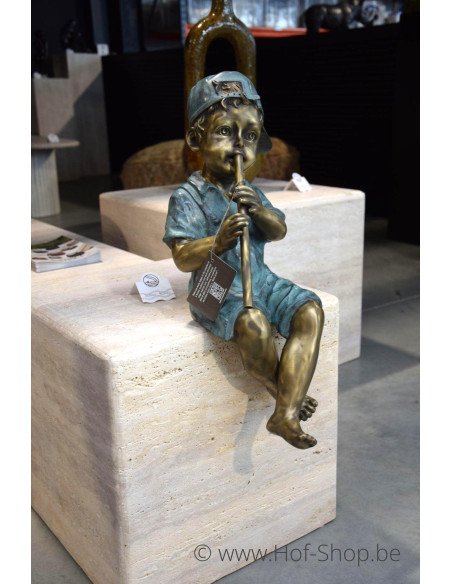 Jongen met fluit - bronzen beeld (AN1391BRW-V-F)