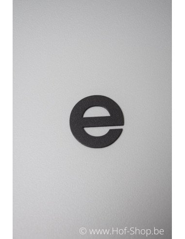 Lettre e - aluminium noir de 5 cm de haut (numéro de maison 'fuji' KatoDesign)