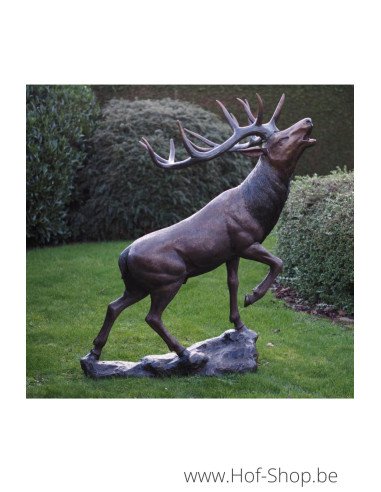 Cerf sur un rocher - statue en bronze (B1469)