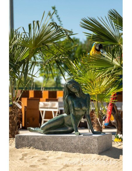 Zittende naakte vrouw - bronzen beeld (B1425)