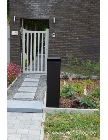 Nexus Medium RAL 9005 - eSafe pakketbus aluminium