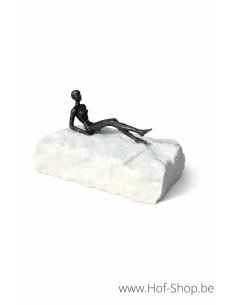 'Chill' beeldje op natuursteen - bronzen beeld (BS1569B)