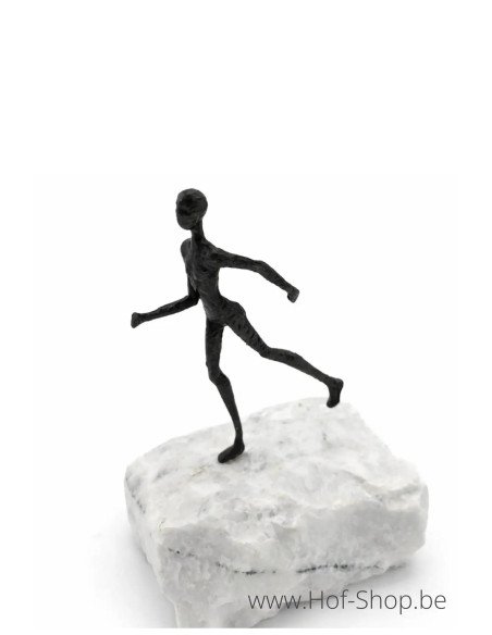 'Keep Going' beeldje op natuursteen - bronzen beeld (BS1568B)