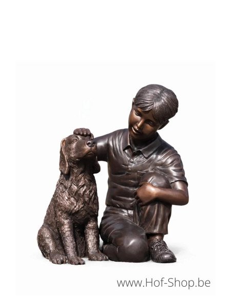 Garçon avec chien - statue en bronze (B1518)