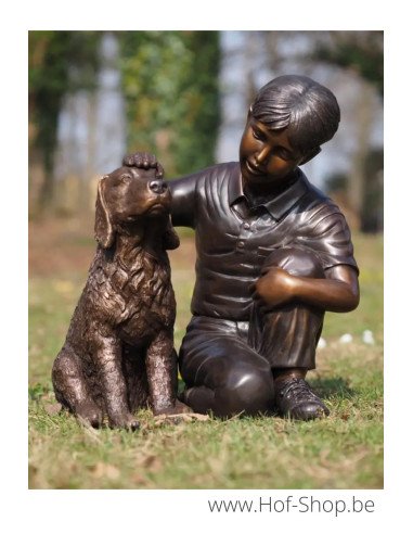 Garçon avec chien - statue en bronze (B1518)
