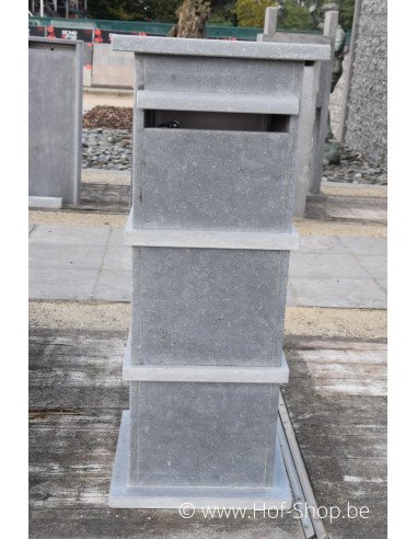 M-Box C - boîte aux lettres en pierre bleue