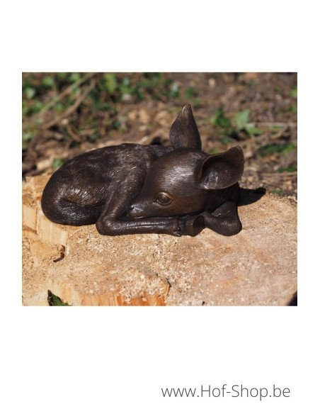 Slapend hertenkalf - bronzen beeld ( BS0482B)