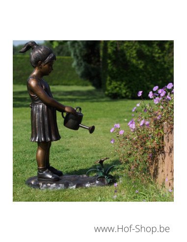 Fille avec arrosoir - statue en bronze (B1479)