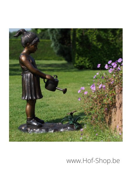 Fille avec arrosoir - statue en bronze (B1479)