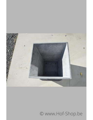 Cone Classic 50 x 35 x 55 cm - Jardinière en pierre bleue